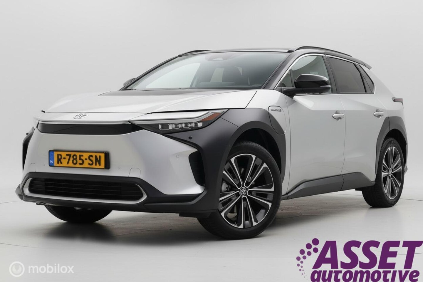 Toyota bZ4X - Premium 71 kWh panoramadak | stoelkoeling - AutoWereld.nl
