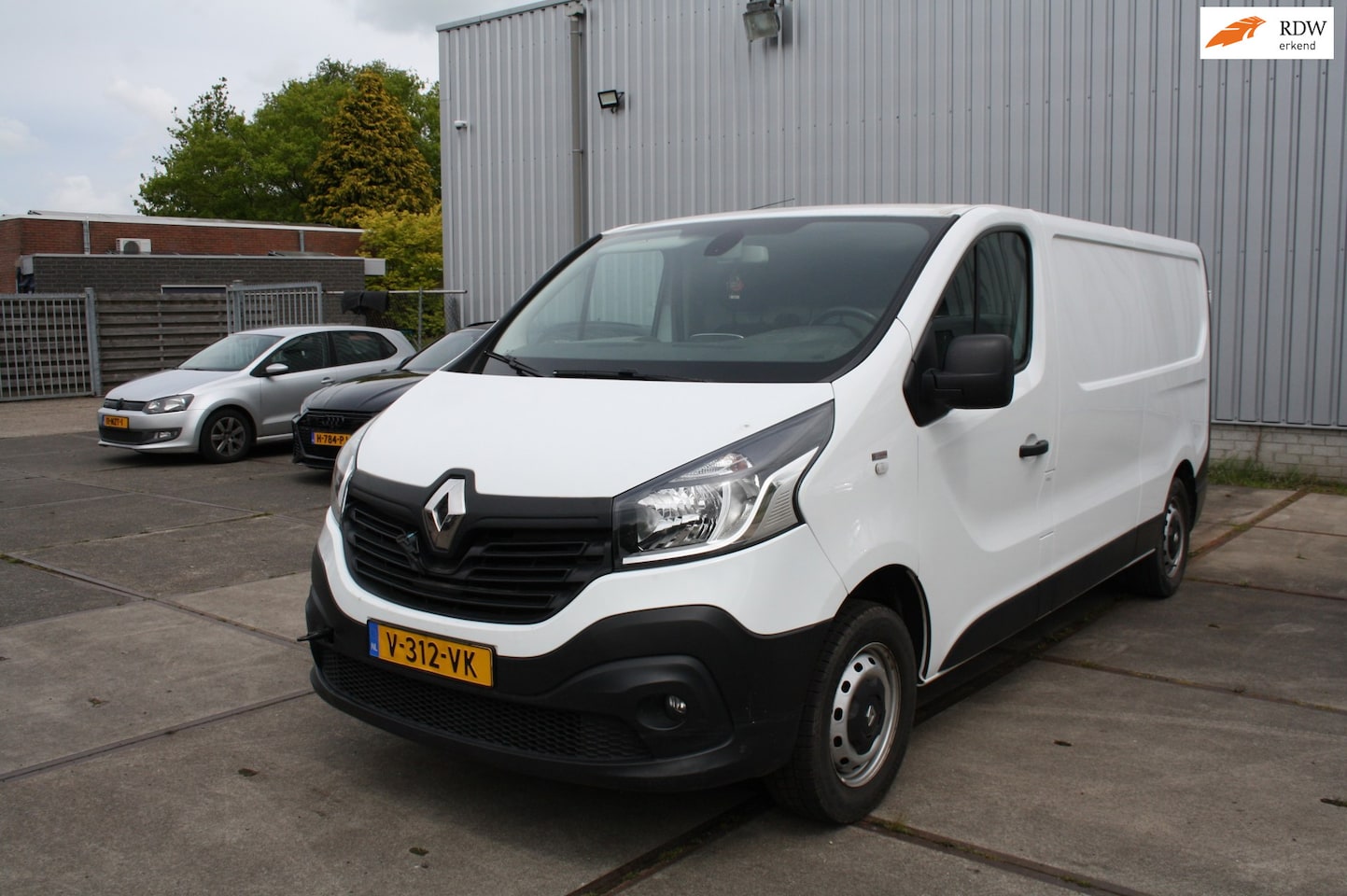 Renault Trafic - 1.6 dCi T29 L2H1 MOTOR DEFECT BJ 2018 147 DKM - AutoWereld.nl