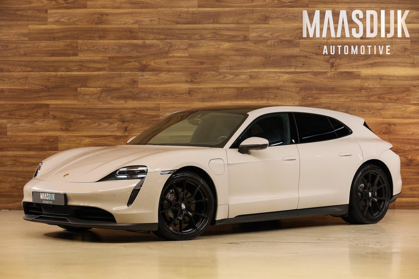 Porsche Taycan Sport Turismo - 79 kWh|Panorama|360|ChalkGray| - AutoWereld.nl
