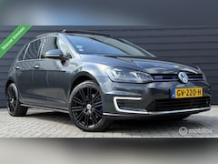 Volkswagen Golf - 1.4 TSI GTE Pano.dak/LED/Carplay/Trekhaak