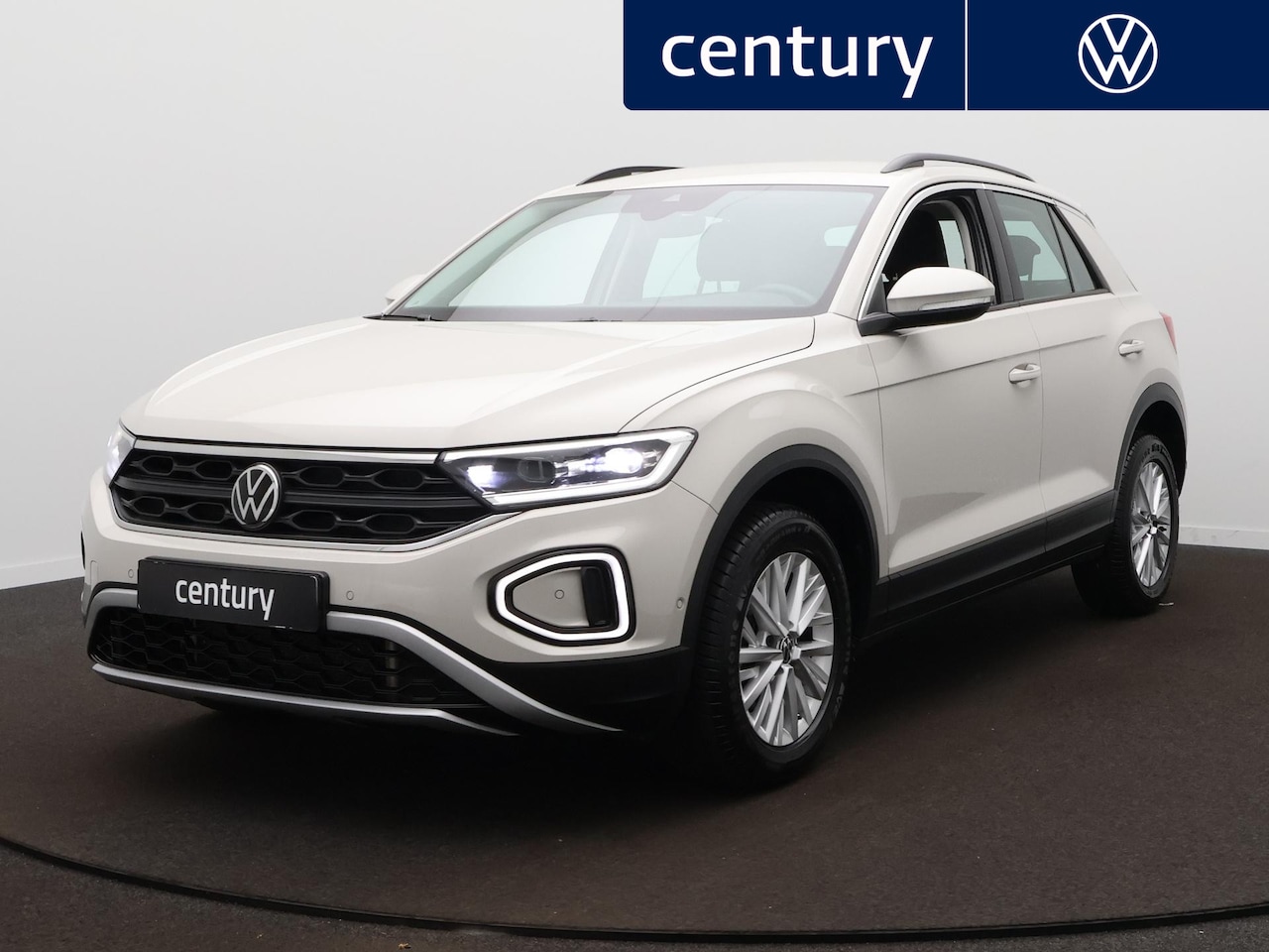 Volkswagen T-Roc - 1.5 TSI Life Automaat - LED - Camera - Park Assist - Navigatie - Climatronic - ACC - AutoWereld.nl