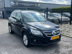 Volkswagen Tiguan - 2.0 TSI Sport&Style 4Motion # Trekhaak # Airco