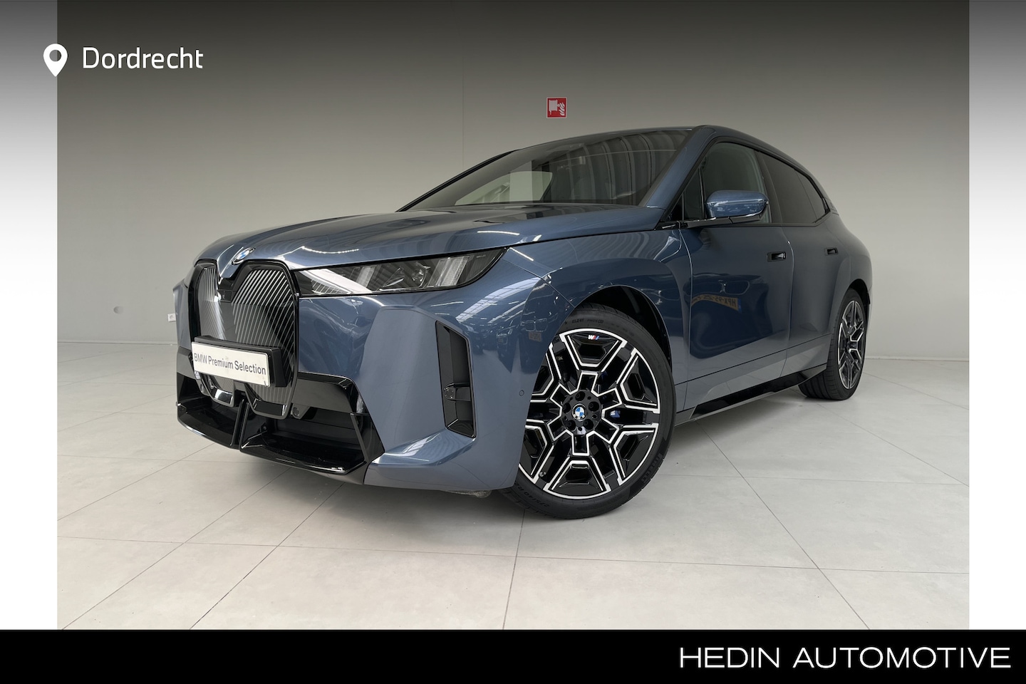 BMW iX - xDrive45 101 kWh M-Sport | 22" | Driving Assistant Professional | Trekhaak | Harman Kardon - AutoWereld.nl