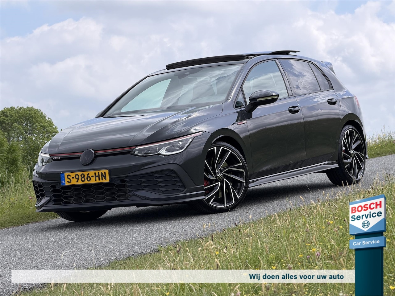 Volkswagen Golf - 8 2.0 TSI GTI Clubsport 300PK / Pano / IQ Light / Sfeer verlichting / Virtual Cockpit / Dc - AutoWereld.nl