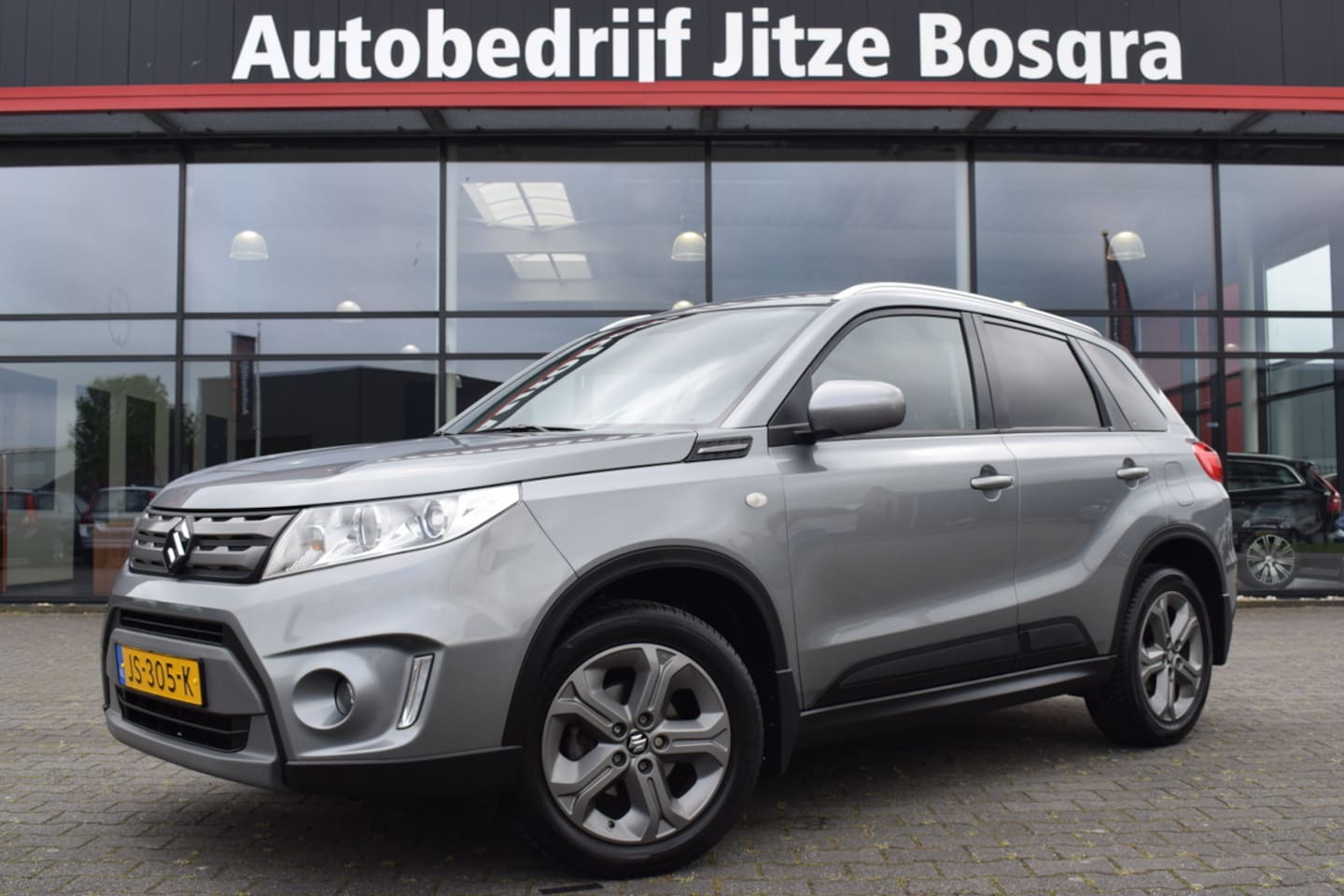 Suzuki Vitara - 1.6 Exclusive ECC | Carplay | Full Map Navi | Afn. Trekhaak | Dealer Onderhouden!! - AutoWereld.nl