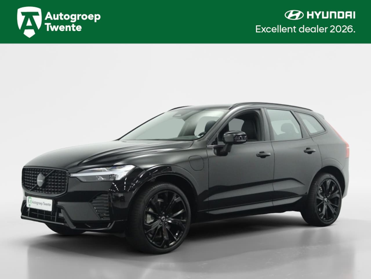 Volvo XC60 - 2.0 T6 Black Edition | Panoramadak | Camera | Navigatie | Stoelv - AutoWereld.nl