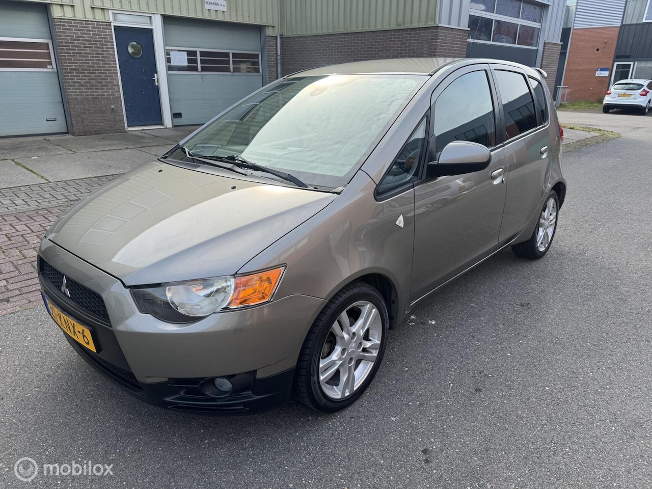 Mitsubishi Colt - 1.5 Intense/trekhaak/lage KM stand - AutoWereld.nl