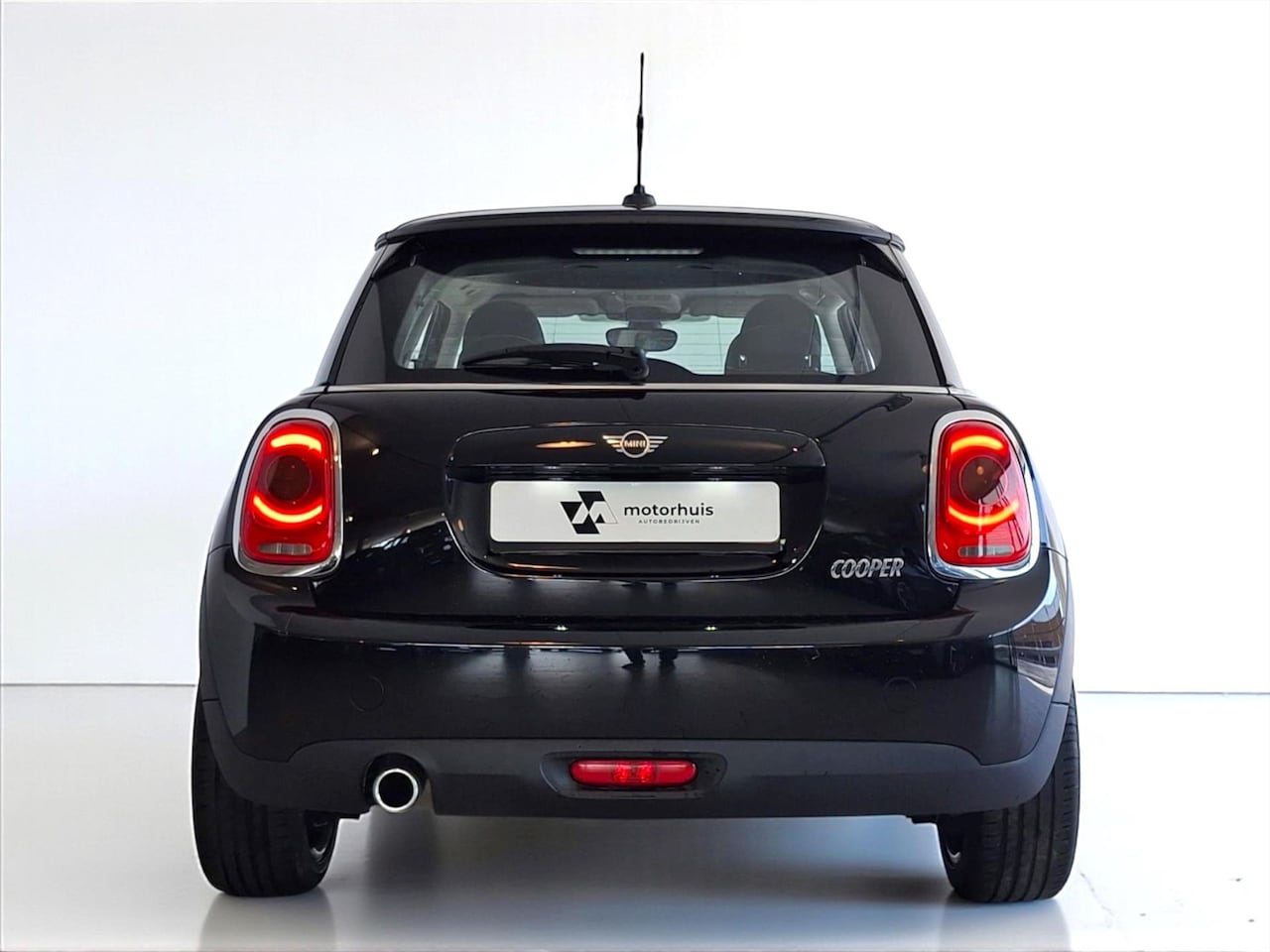 MINI Cooper - Mini 3-Deurs (f56) 1.5 136pk APPLE CARPLAY NAVI AIRCO BLUETOOTH - AutoWereld.nl