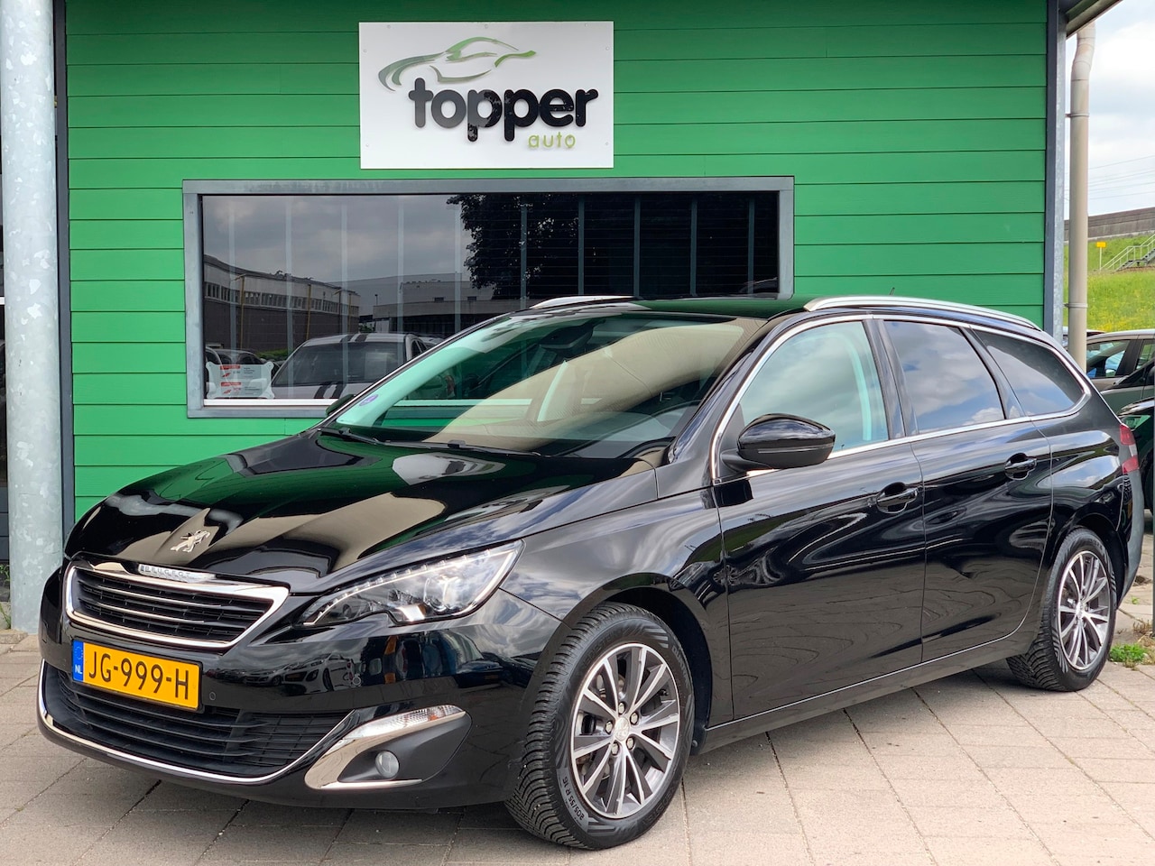 Peugeot 308 SW - 1.2 PureTech Allure|2e Eigenaar|D-riem v.v|Navi|CruiseControl - AutoWereld.nl