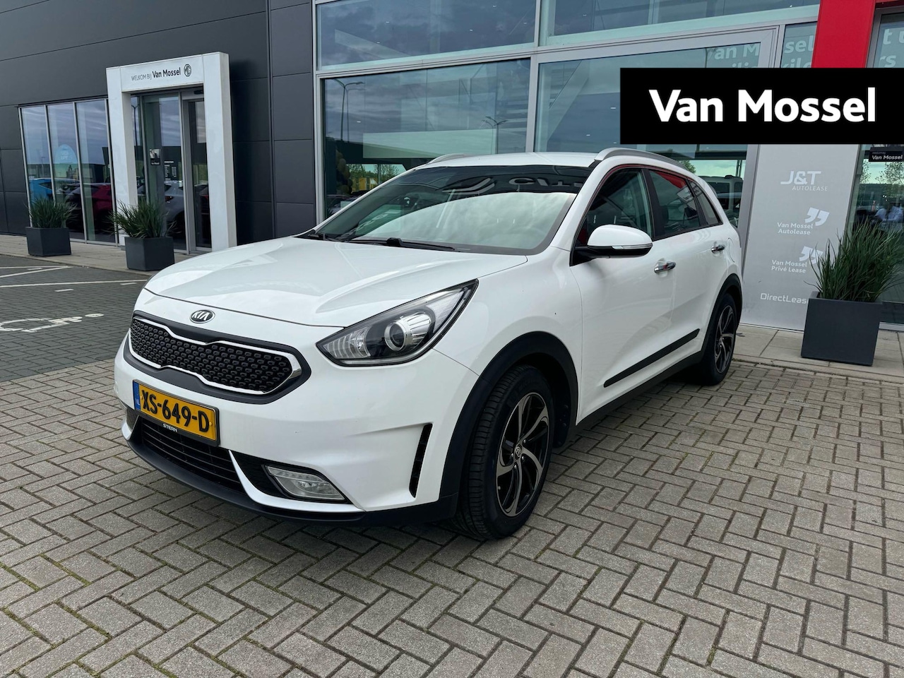 Kia Niro - 1.6 GDi Hybrid DynamicLine | Trekhaak | Navigatie | Apple Carplay/Android Auto - AutoWereld.nl