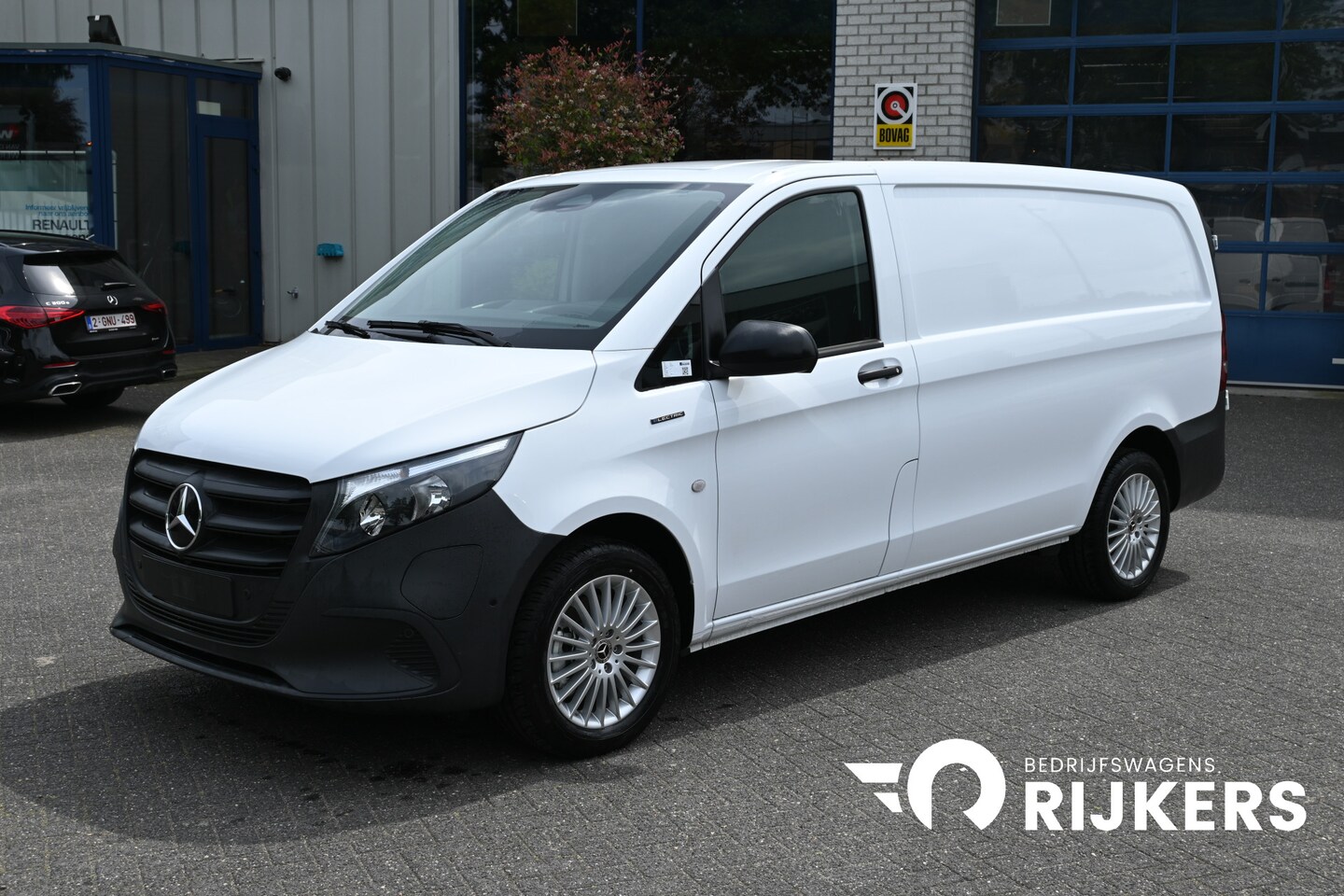 Mercedes-Benz eVito - 112 Pro Facelift L2 60 kWh Snellader, Smartphone integratiepakket, Leder stuur, Winter pak - AutoWereld.nl