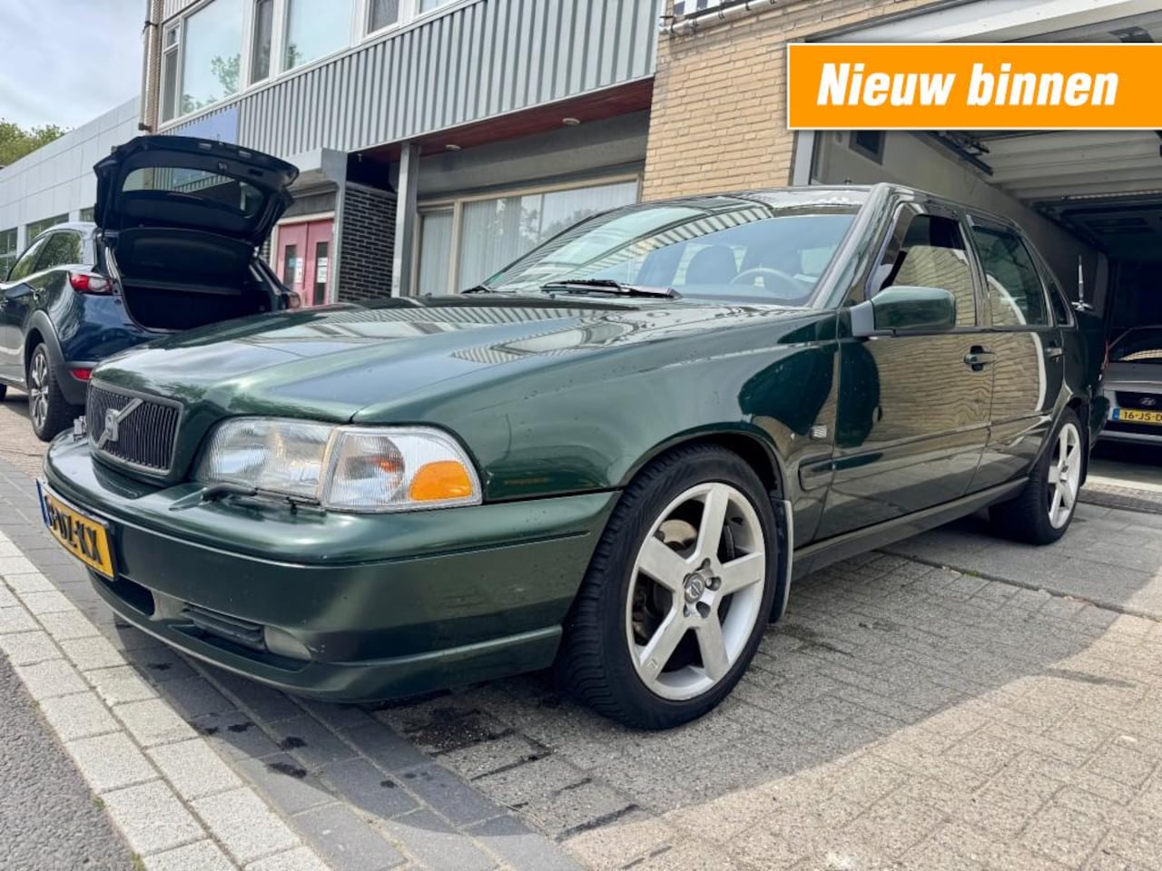 Volvo S70 - 2.4 Europa Halfleer NETTE AUTO GOEDONDERHOUDEN TREKHAAK NAP APK - AutoWereld.nl