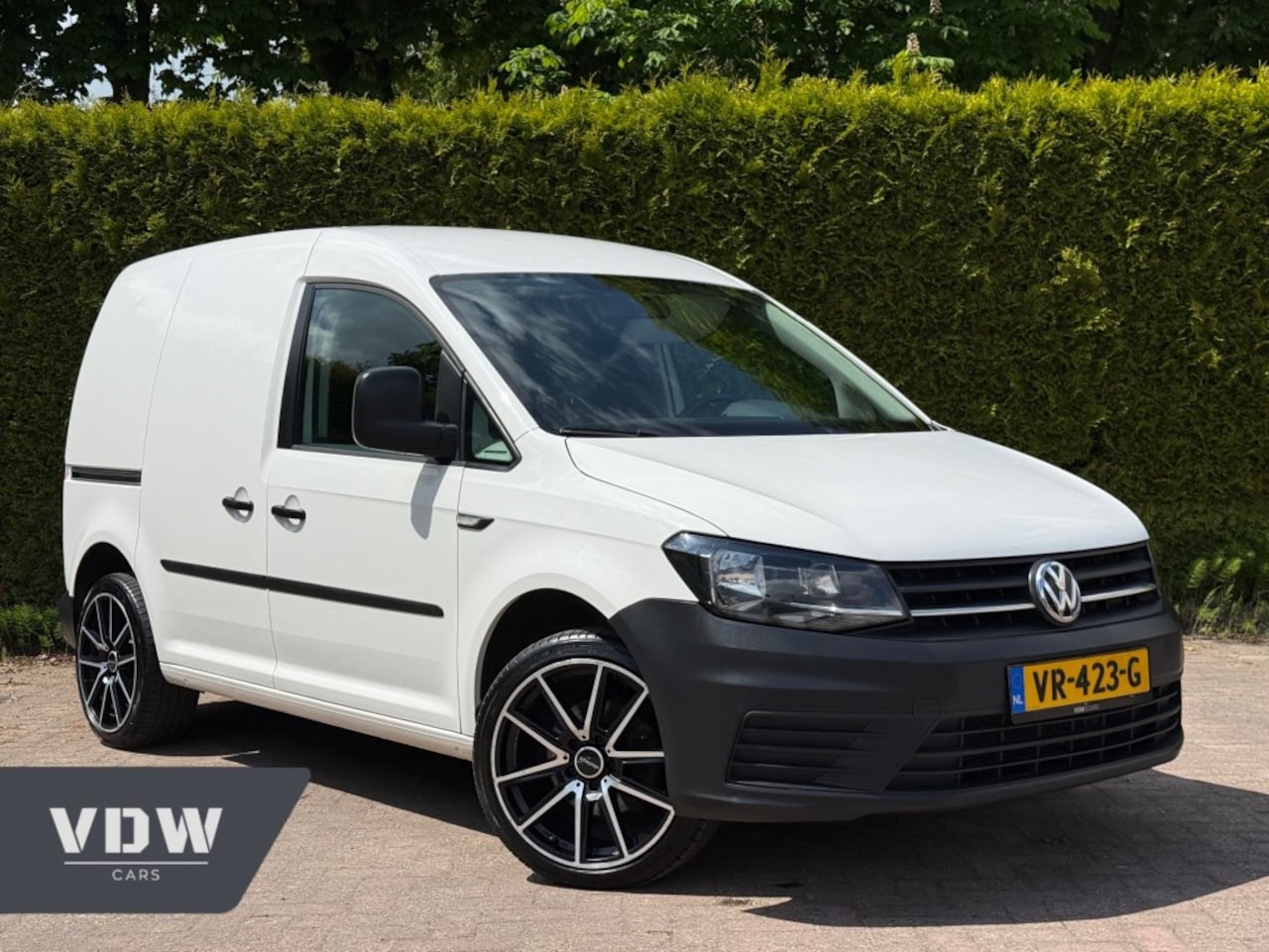 Volkswagen Caddy - 1.6 TDI L1H1 Airco / Trekhaak / Standkachel / Nieuwe APK - AutoWereld.nl