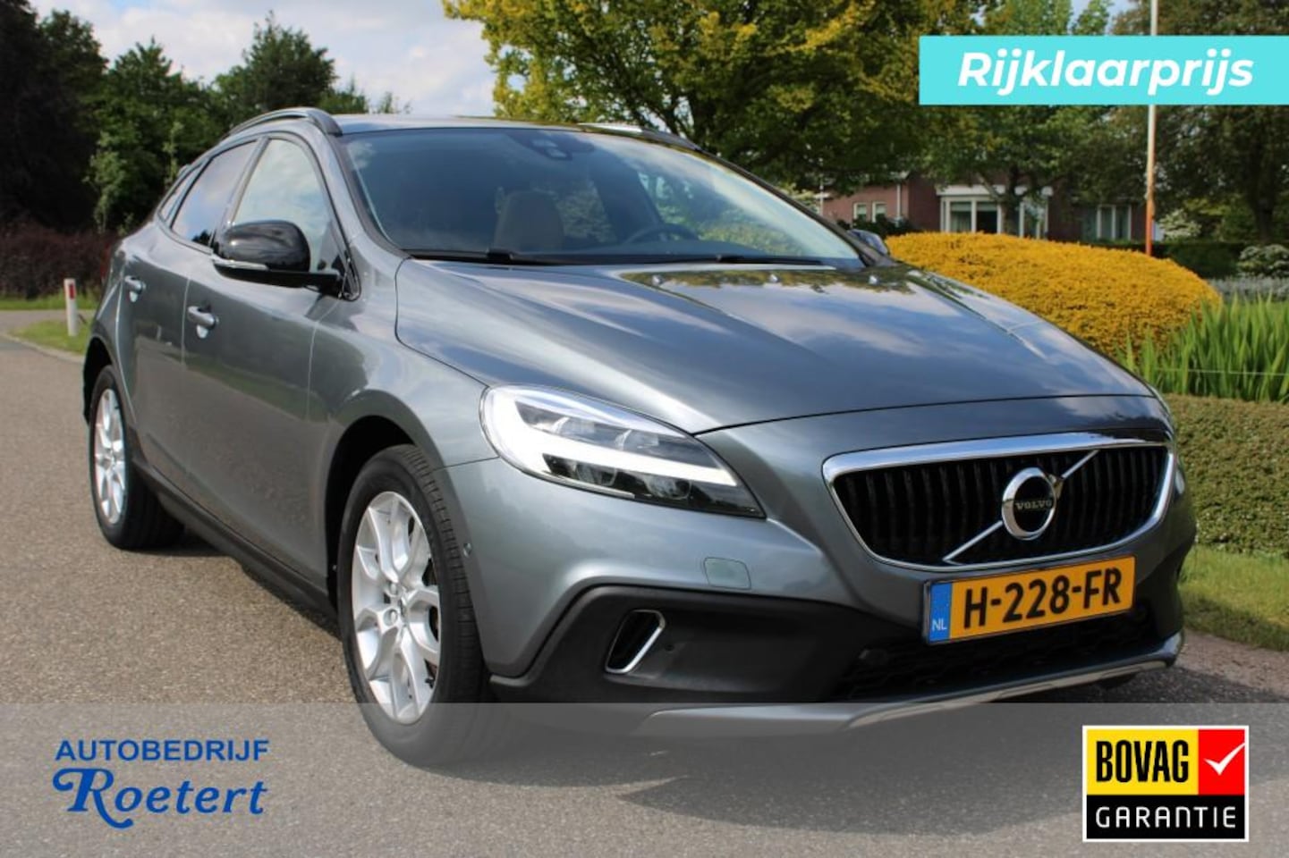 Volvo V40 - 1.5 T3 152pk Polar+ Luxury automaat leer/panodak/ECC/cruise/navi/PDC - AutoWereld.nl