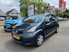 Toyota Aygo - 1.0-12V COMFORT 5-DEURS / AIRCO / ELEK. RAMEN / RADIO-CD-AUX / METALLICLAK