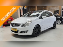 Opel Corsa - 1.4-16V OPC Line Navi, Carplay, 17" LMV, Sportstoelen,