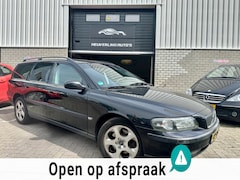 Volvo V70 - 2.4 Comfort Line | Automaat | Airco | Cruise | Trekhaak