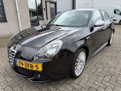 Alfa Romeo Giulietta - 940 1.4 TURBO SPORTIVA + KLIMA + NAVI + APK/TUV + CRUICECONTROL