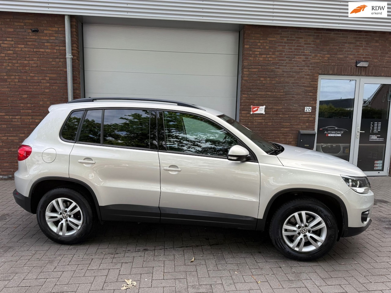 Volkswagen Tiguan - 1.4 TSI Easyline|AIRCO|NIEUWE APK|NAVIGATIE - AutoWereld.nl