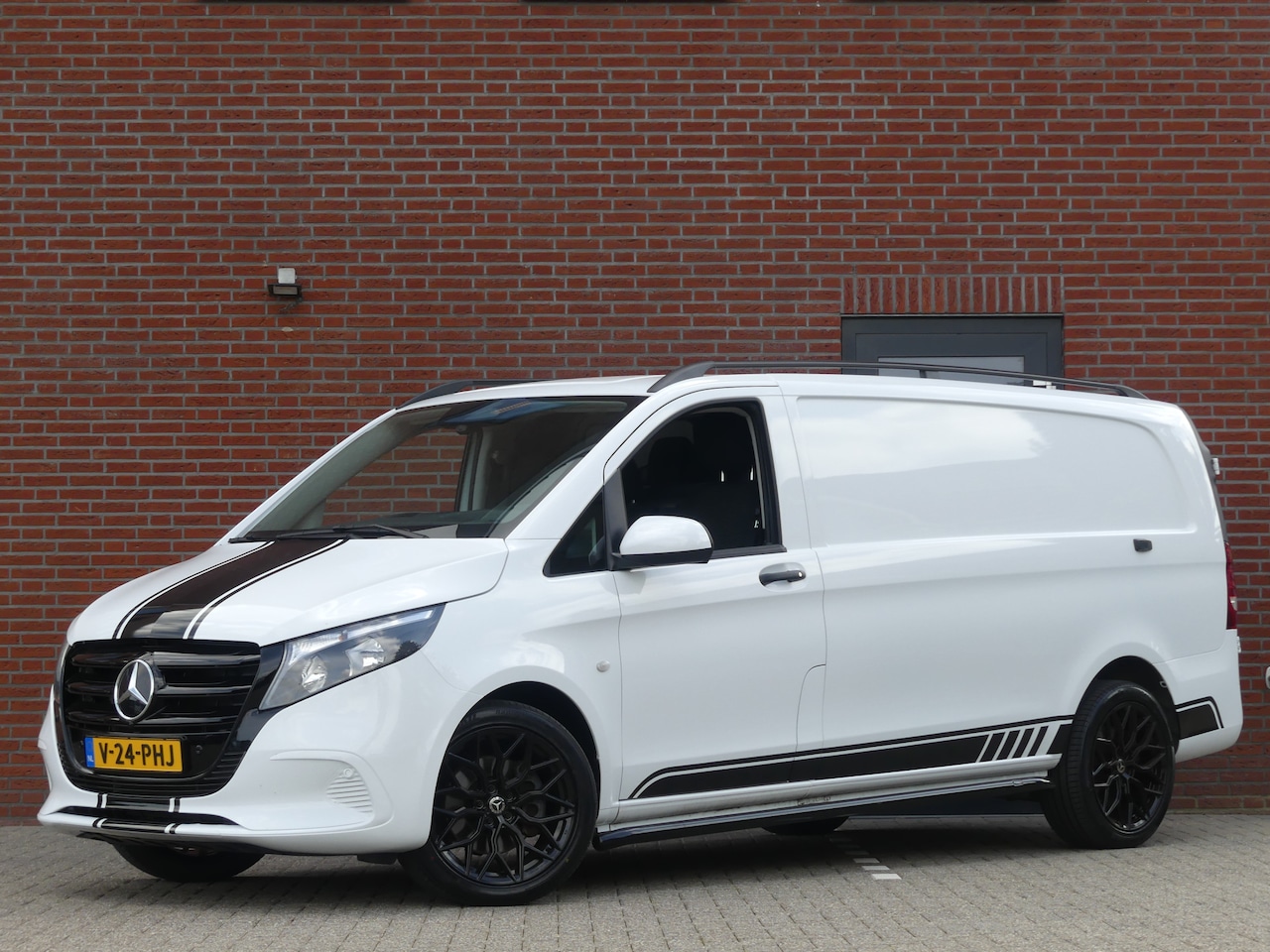 Mercedes-Benz Vito - 116 CDI Extra lang Camera/Navigatie/Side bars - AutoWereld.nl