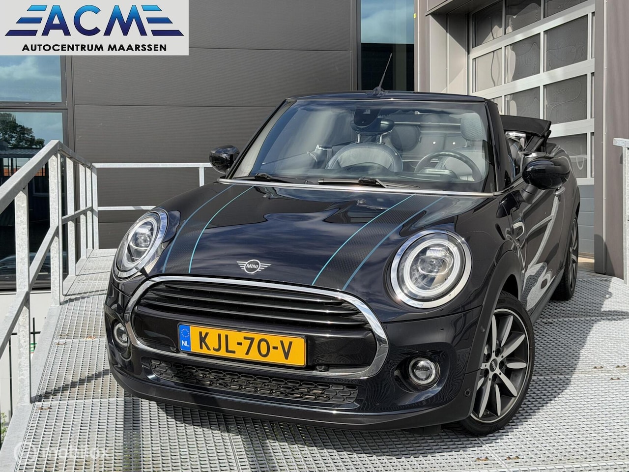 MINI Cabrio - 1.5 Cooper Sidewalk Edition 1.5 Cooper Sidewalk Edition - AutoWereld.nl