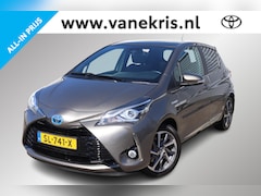 Toyota Yaris - 1.5 Hybrid Premium, Pano, Halfleder, Parkeerhulpcamera, Dealer onderhouden