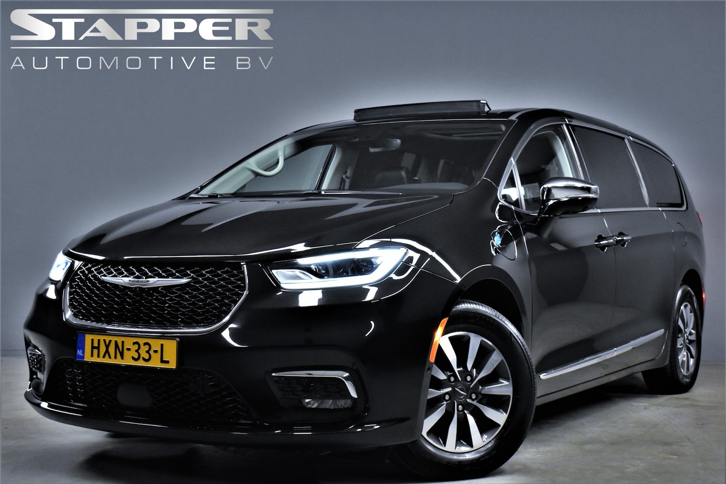 Chrysler Pacifica - 3.6 V6 Hybride 7-Pers. Pano/Carplay/Trekhaak/H.Kardon/360Camera/Adap.Cruise/Keyless/Memory - AutoWereld.nl