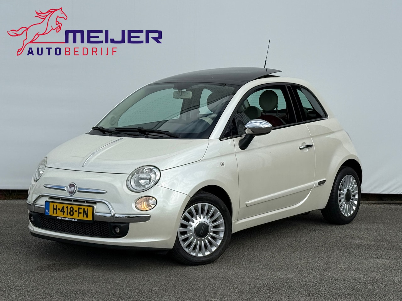 Fiat 500 - 0.9 TwinAir Lounge Panoramadak | Leer | Clima | Parelmoer wit | Parkeersensoren !! - AutoWereld.nl