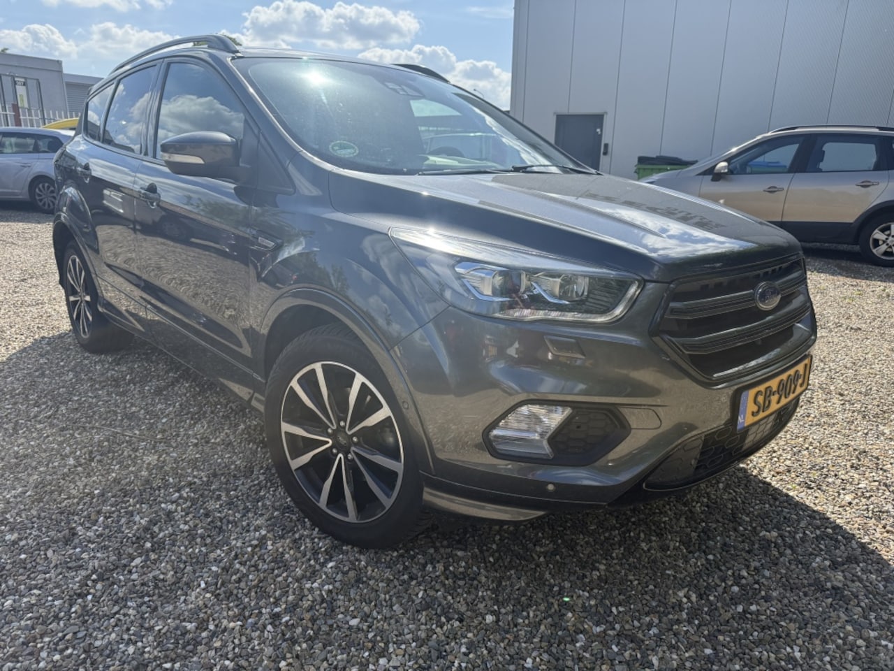 Ford Kuga - 1.5 EcoB. ST Line - AutoWereld.nl