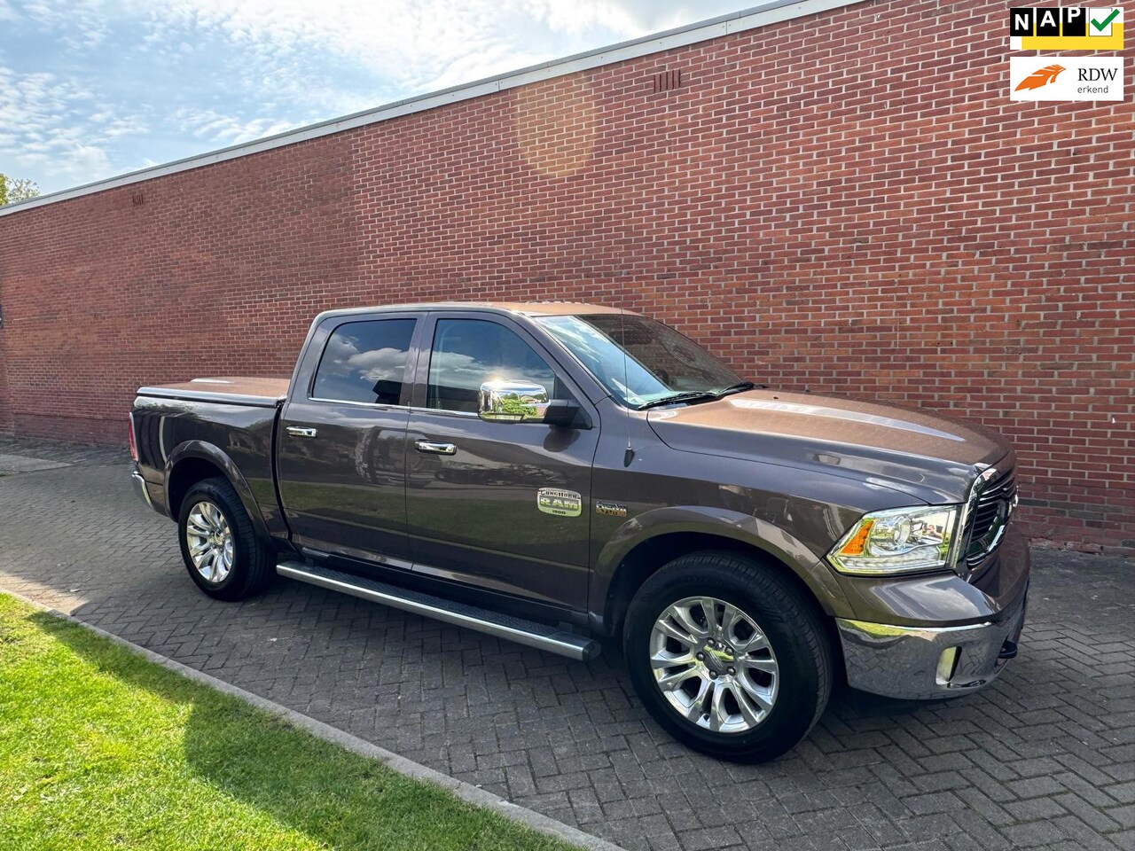 Dodge Ram 1500 - 5.7 V8 4x4 Crew Cab 5'7 Longhorn alle opties - AutoWereld.nl