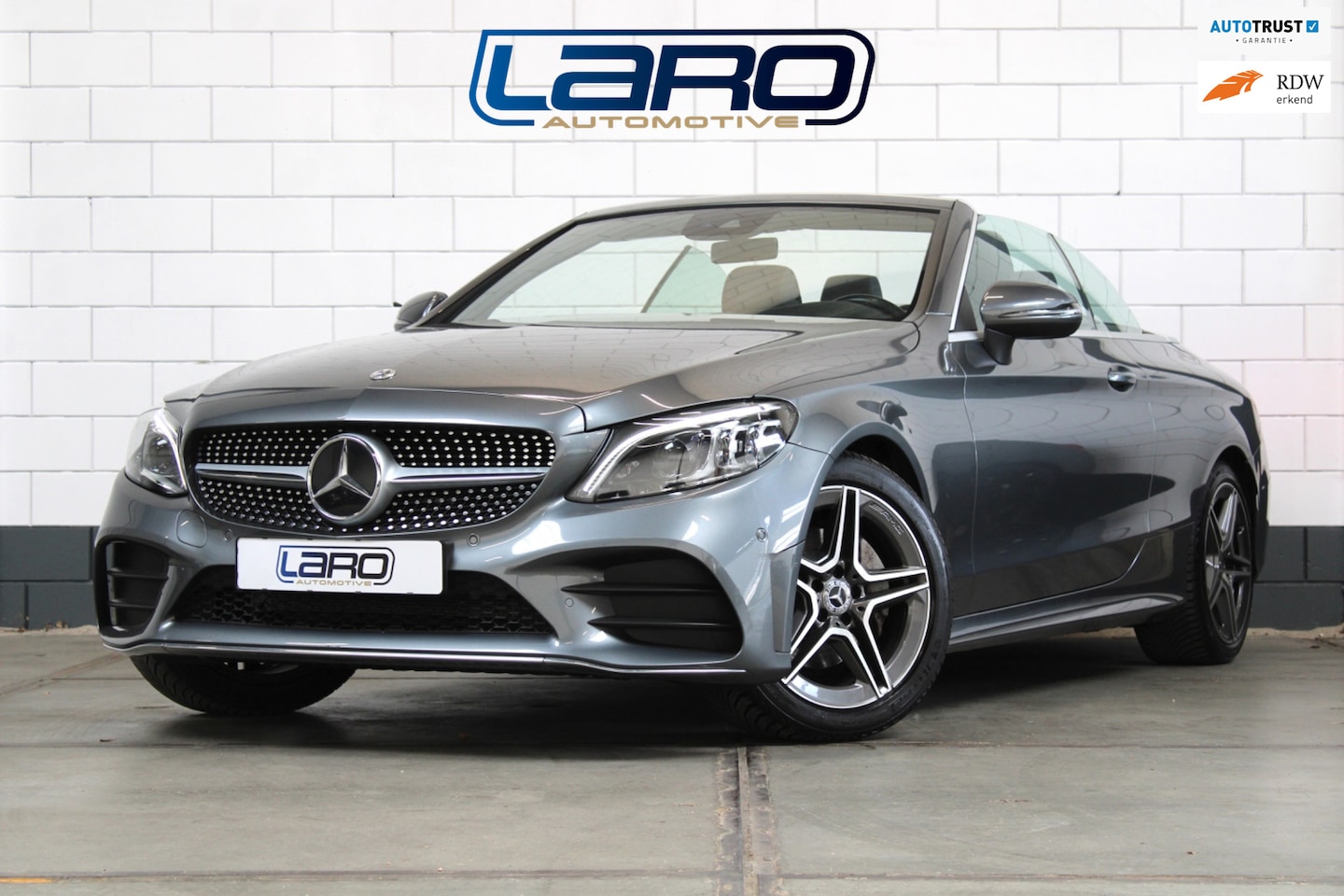 Mercedes-Benz C-klasse Cabrio - 200 AMG Line | Airscarf Trekhaak Multibeam ACC Camera Sfeer CarPlay - AutoWereld.nl