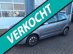 Volkswagen Polo - 1.4-16V Trendline Nu voor 799,