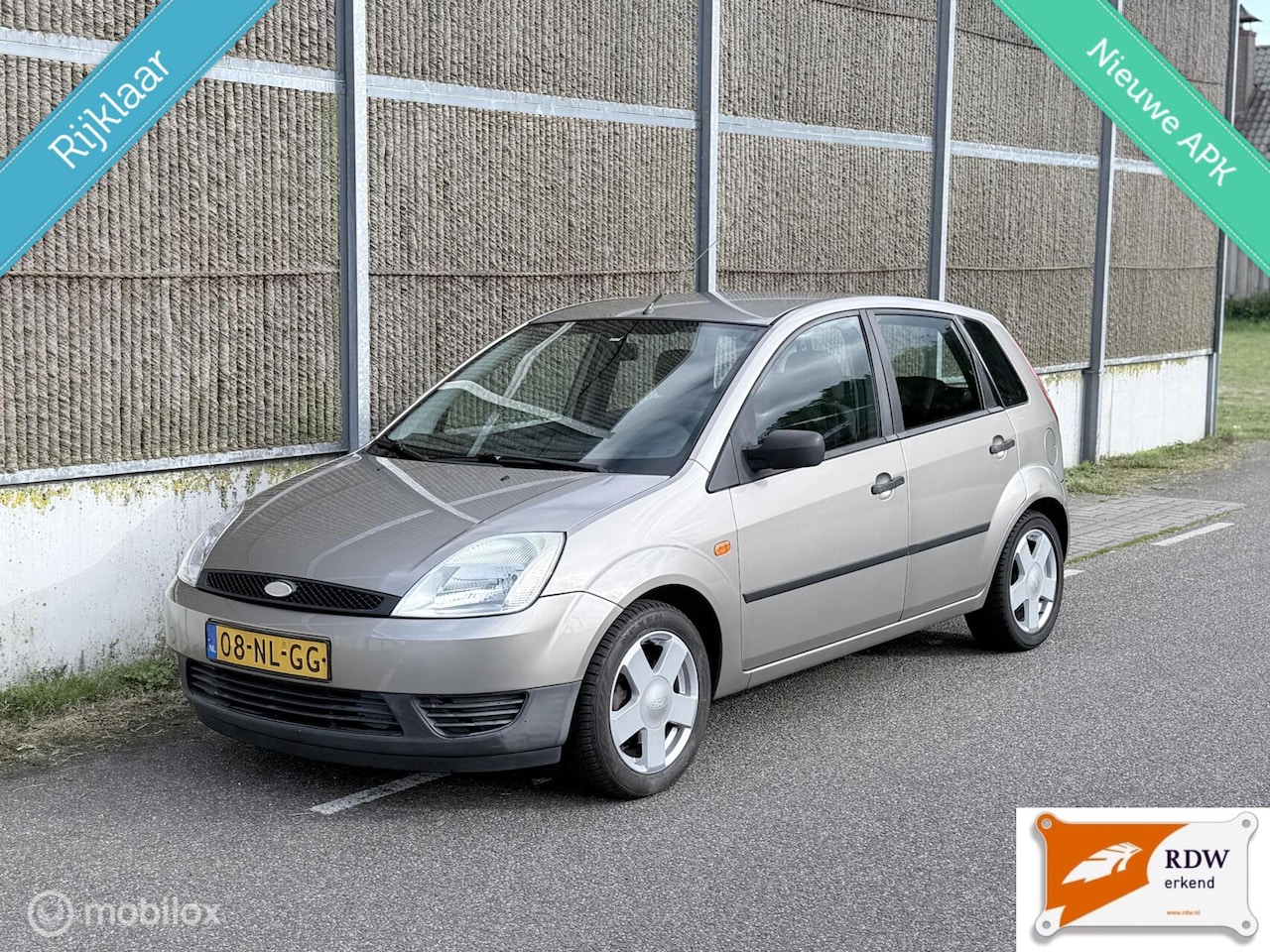 Ford Fiesta - 1.25-16V Ambiente NAP/AIRCO/NWE APK/NETTE AUTO - AutoWereld.nl