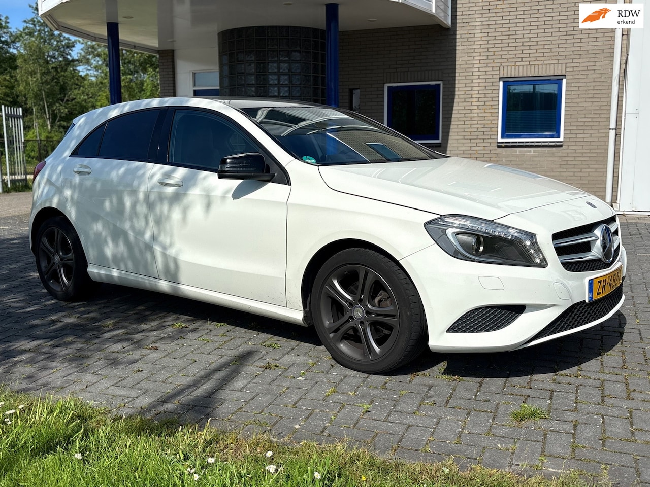 Mercedes-Benz A-klasse - 180 Automaat/Zeer nette/Clima/Apk/Amg velgen - AutoWereld.nl
