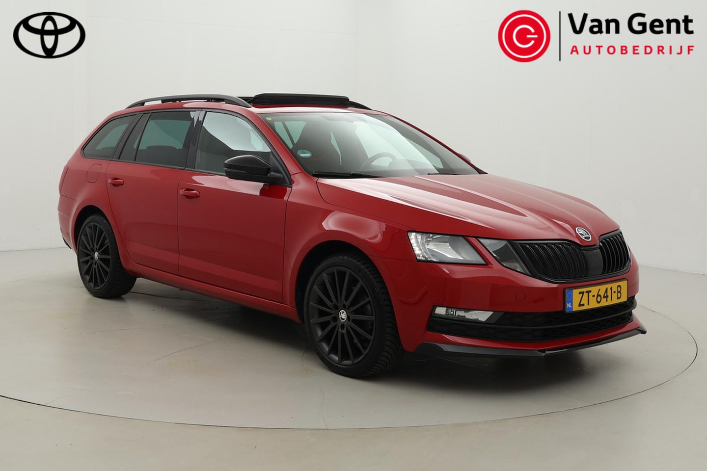 Skoda Octavia Combi - 1.5 TSI Greentech Sport Business | Panoramadak | Trekhaak | Navigatie | 18 inch | Cruise C - AutoWereld.nl
