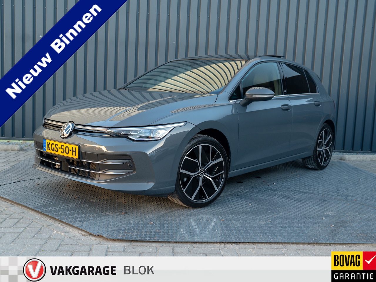 Volkswagen Golf - 1.5 eTSI 50 Edition | Panodak | Stoelgeheugen | Head Up | IQ Light | Prijs Rijklaar!! - AutoWereld.nl