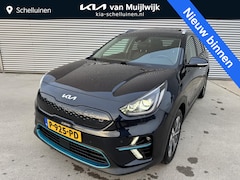 Kia e-Niro - DynamicPlusLine 64 kWh SOH 100% | Trekhaak | NW geleverd & Onderhouden