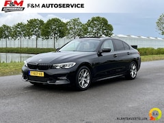 BMW 3-serie - 320i High Executive Keyless, clima, stoelverwarming, pdc, cruise
