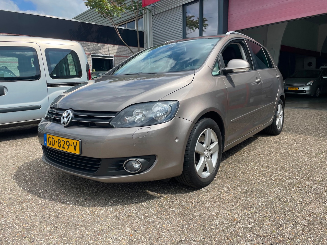 Volkswagen Golf Plus - 1.4 TSI Comfortline automaat zeer nette auto - AutoWereld.nl