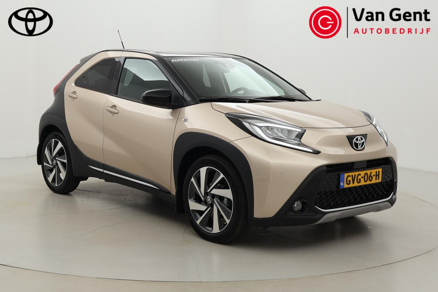 Toyota Aygo X - 1.0 VVT-i S-CVT Envy | Apple Carplay / Android Auto | LED | Adaptive Cruise | Clima | Park - AutoWereld.nl