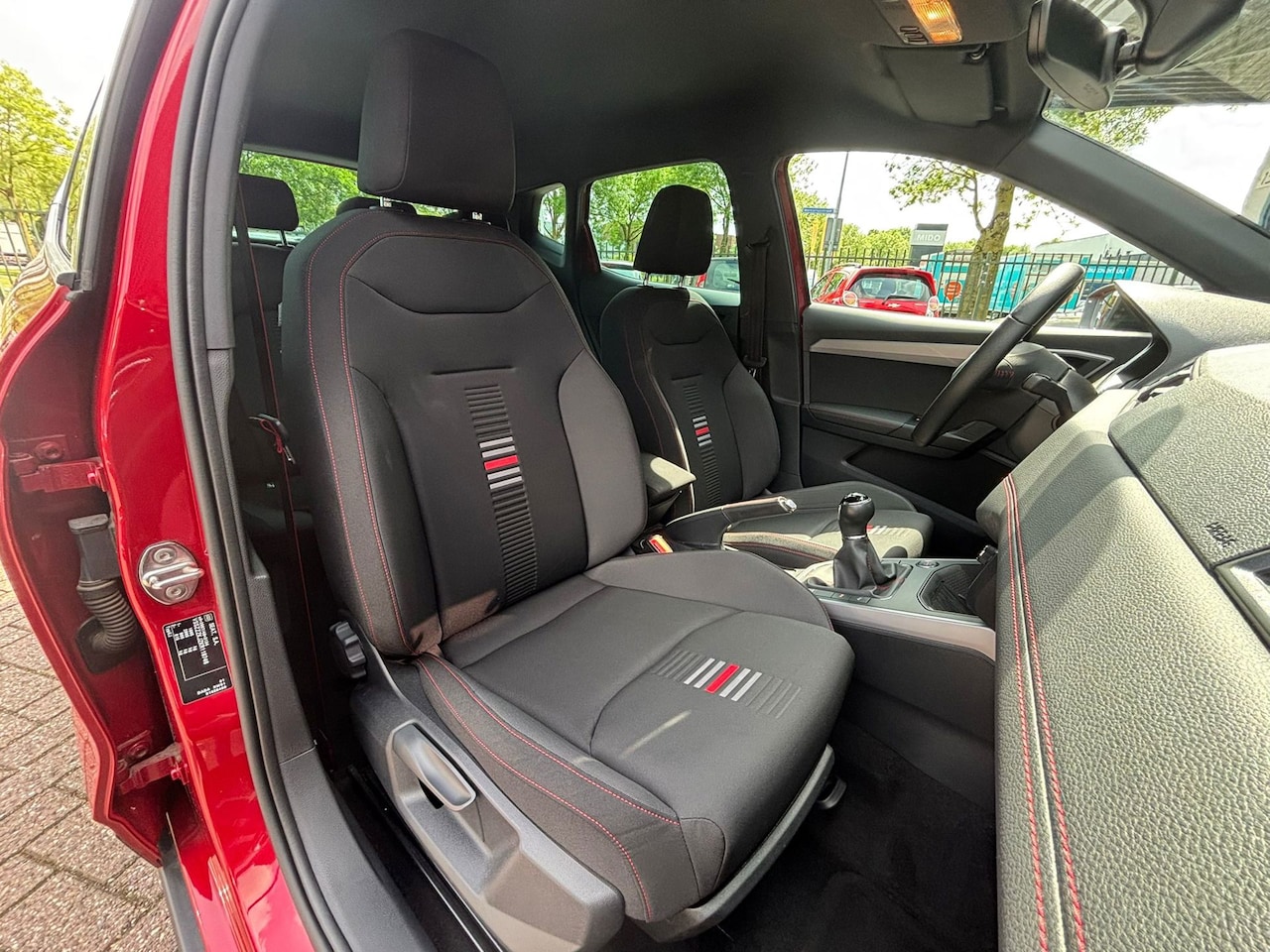 SEAT Arona - 1.5 TSI EVO FR Business Intense|ACC|Camera|DAB|LED
