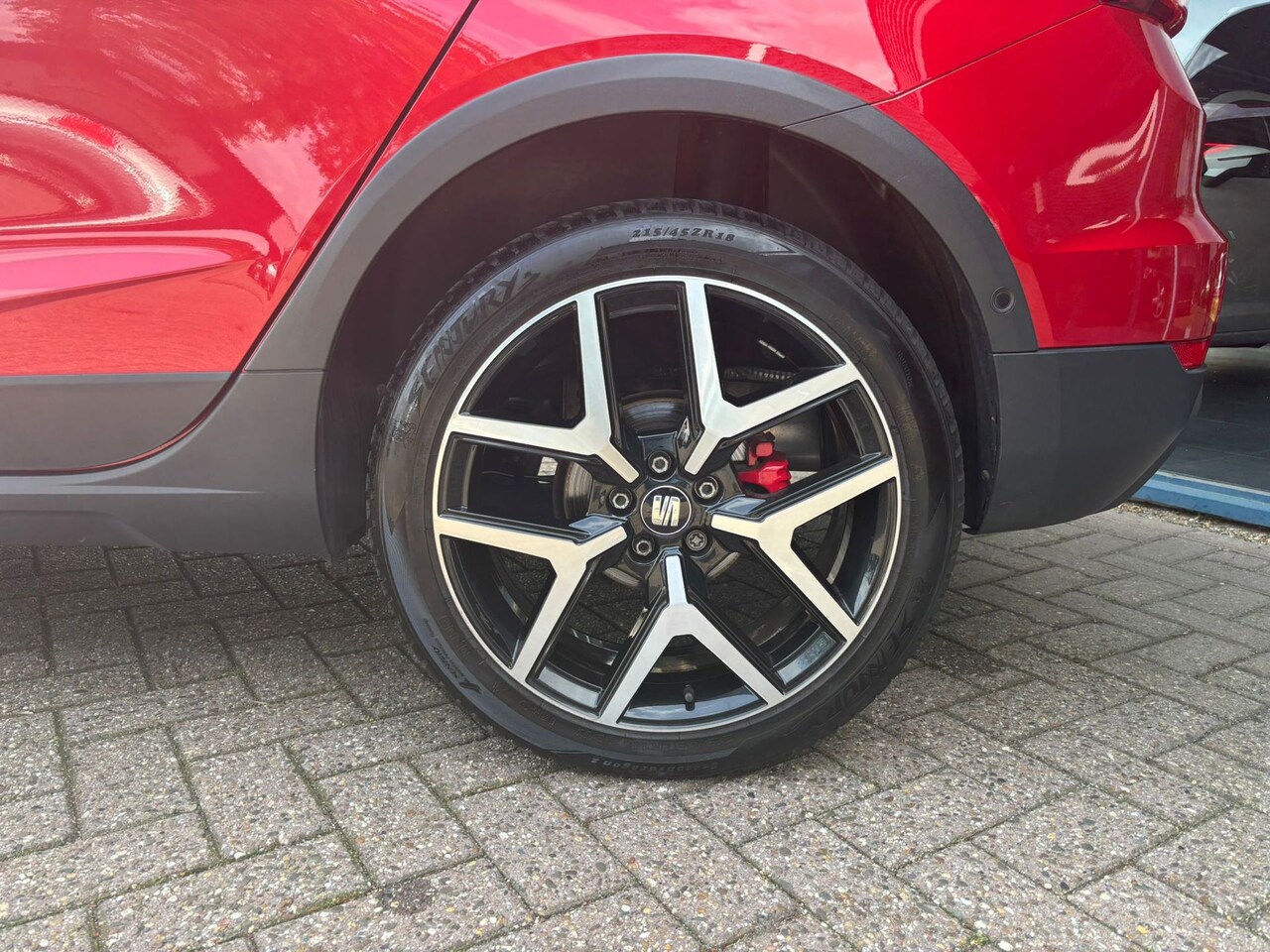 SEAT Arona - 1.5 TSI EVO FR Business Intense|ACC|Camera|DAB|LED