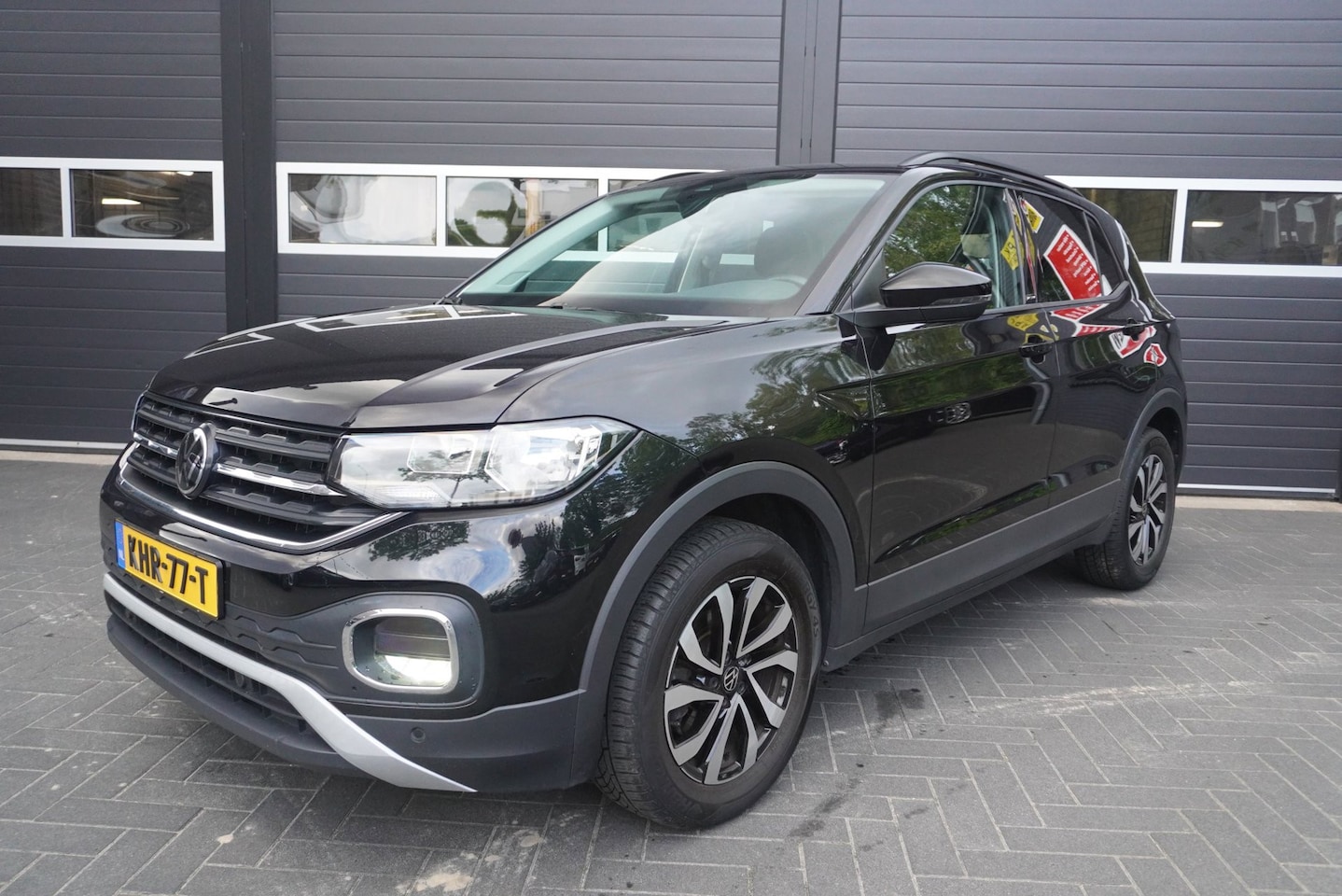 Volkswagen T-Cross - 1.0 TSI Style Aut/Camera/Park.sensoren/Airco/Cruise/Carplay/Navi - AutoWereld.nl