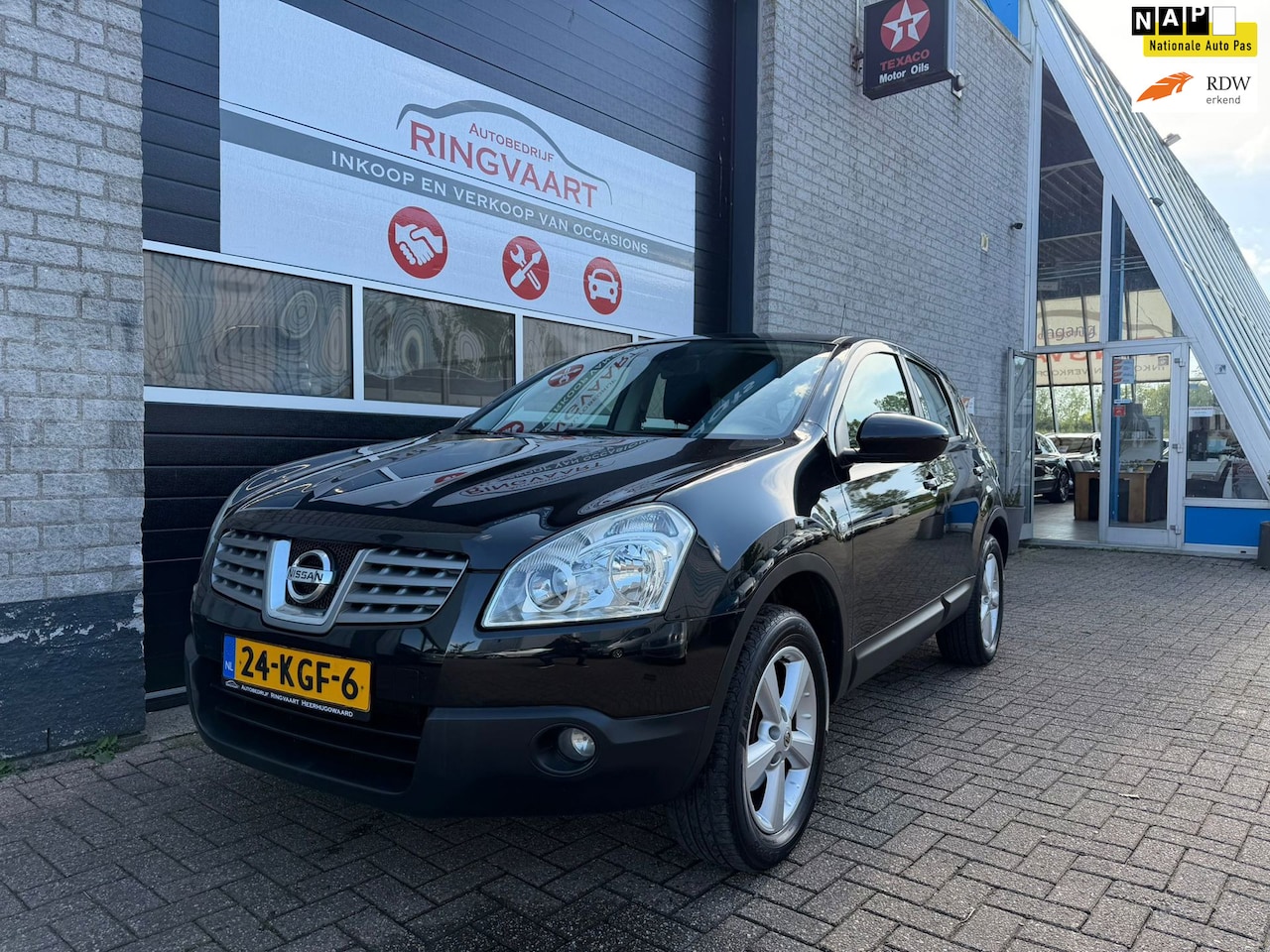 Nissan Qashqai - 1.6 Acenta 1 JAAR APK - AutoWereld.nl