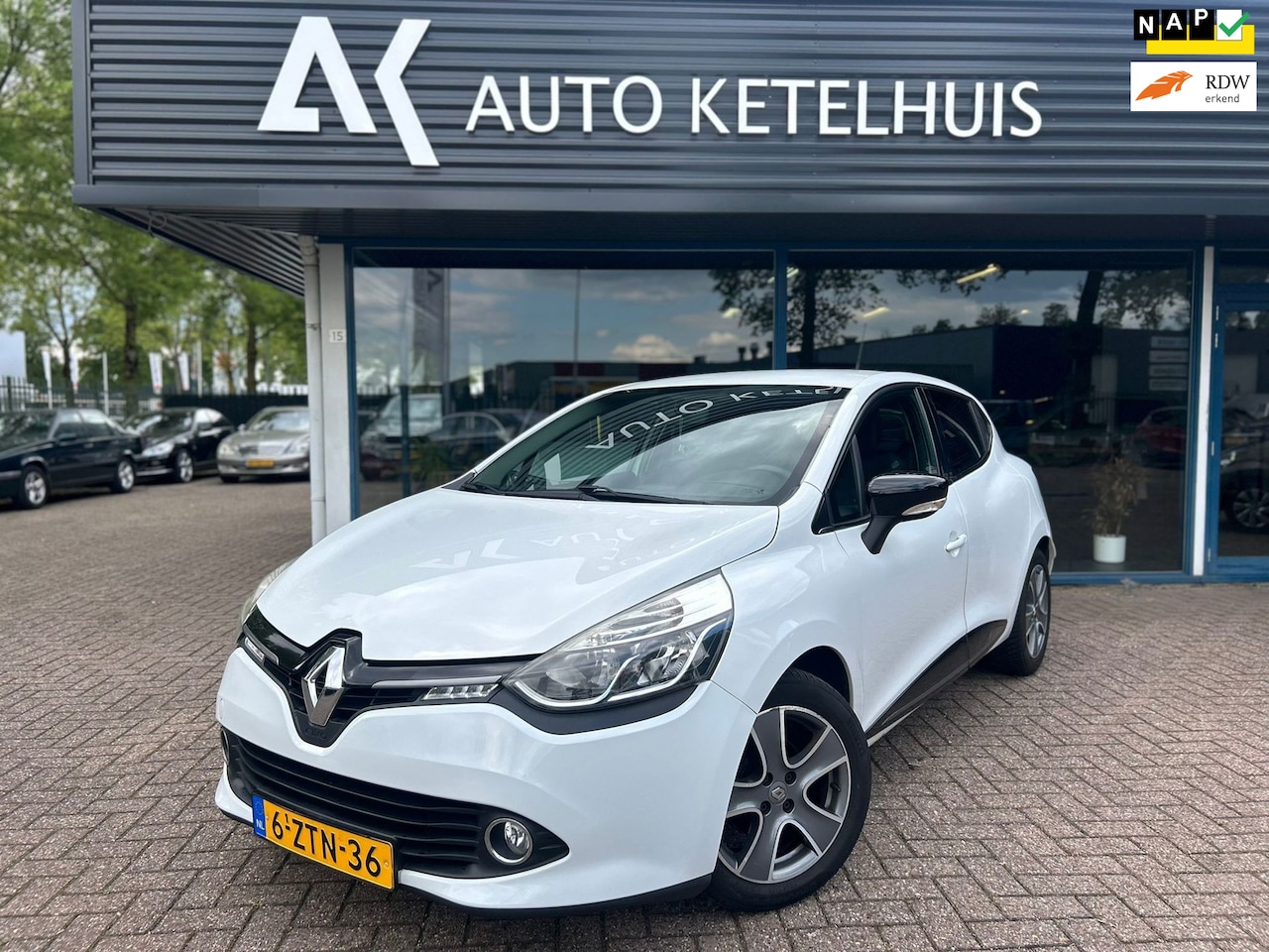 Renault Clio - 0.9 TCe Authentique|PDC|NW APK|Keurige Auto - AutoWereld.nl
