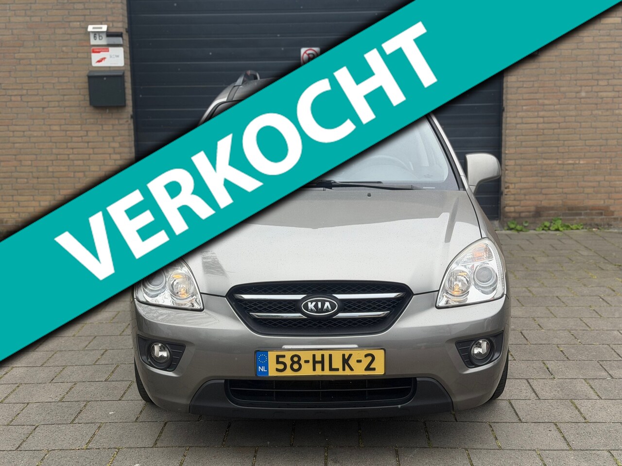 Kia Carens - 2.0 CVVT X-ecutive Elect.pakket Climate Cruise Control Xenon Trekhaak - AutoWereld.nl