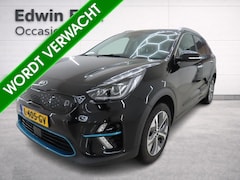 Kia e-Niro - DynamicPlusLine 64 kWh | SOH 100% | 3 Fase laden | Schuif/kanteldak | Half Leder | Andriod