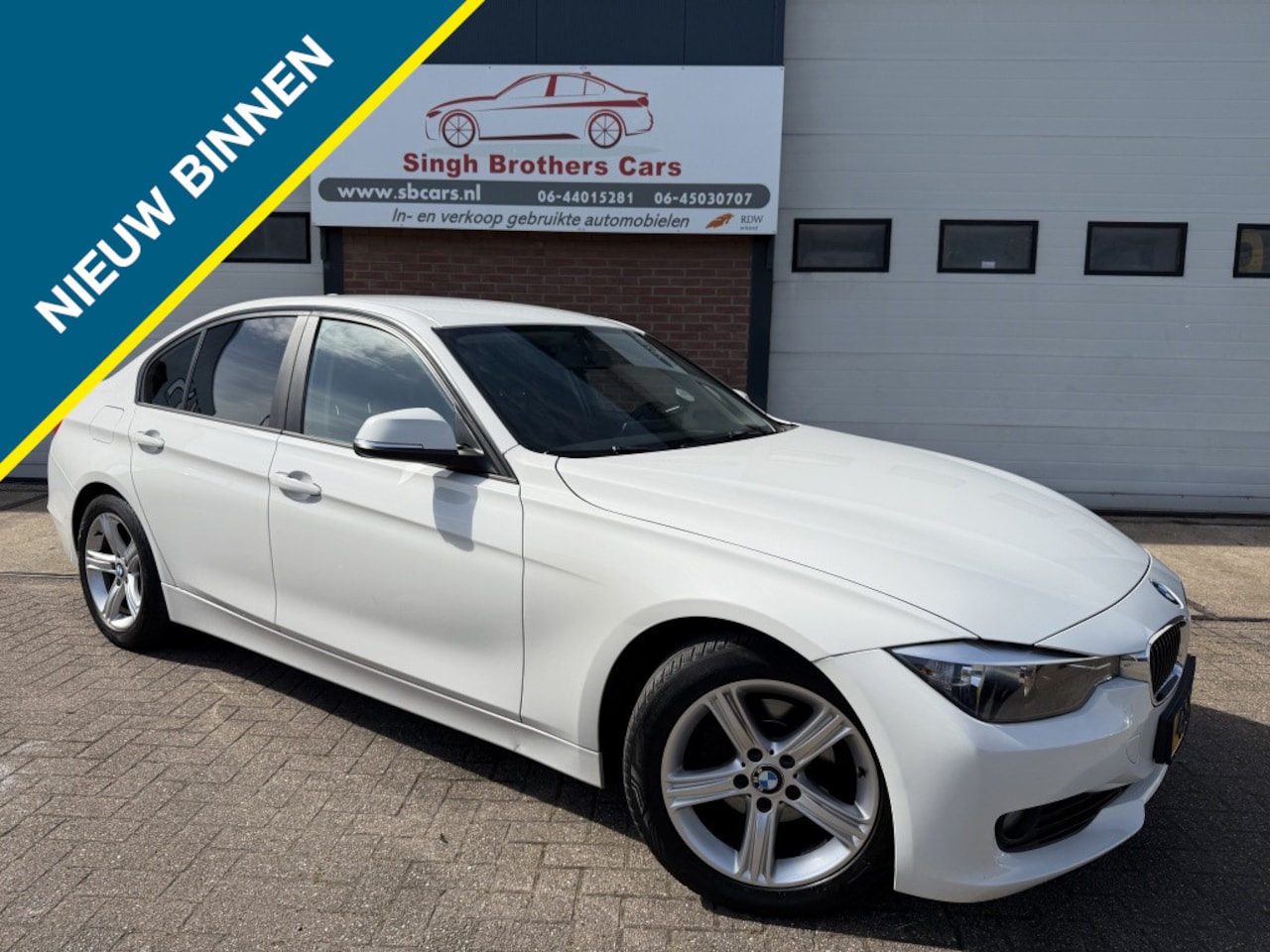 BMW 3-serie - 320i/184pk/EXE/AUT/NAP/AIRCO/INRUIL MOG!!! - AutoWereld.nl