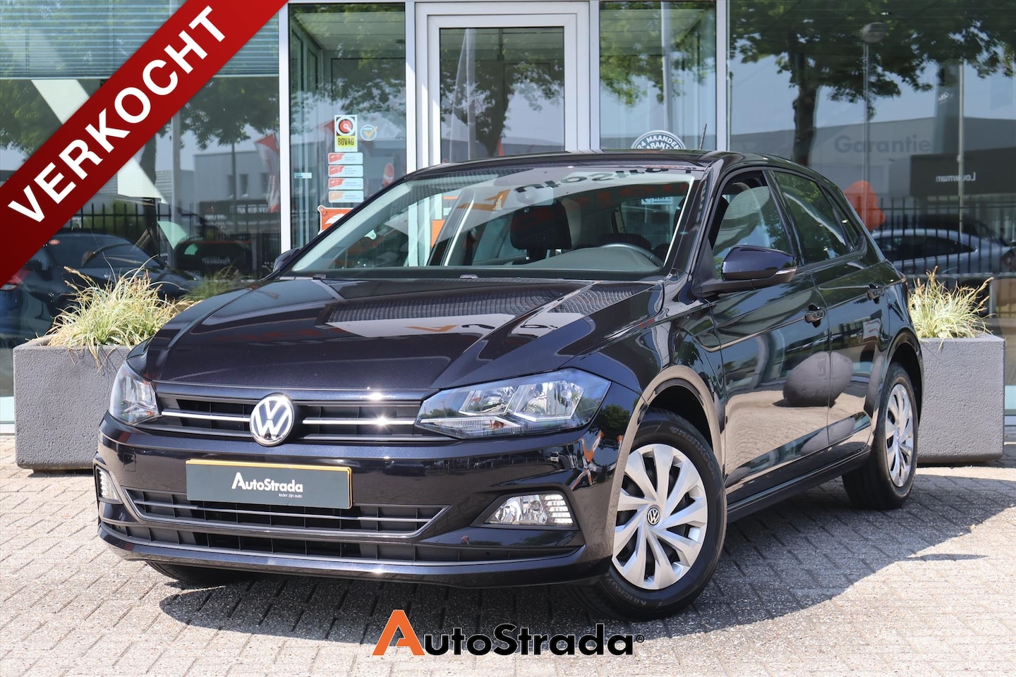 Volkswagen Polo - 1.0 80pk Comfortline I Carplay | Airco | Cruise I Trekhaak - AutoWereld.nl