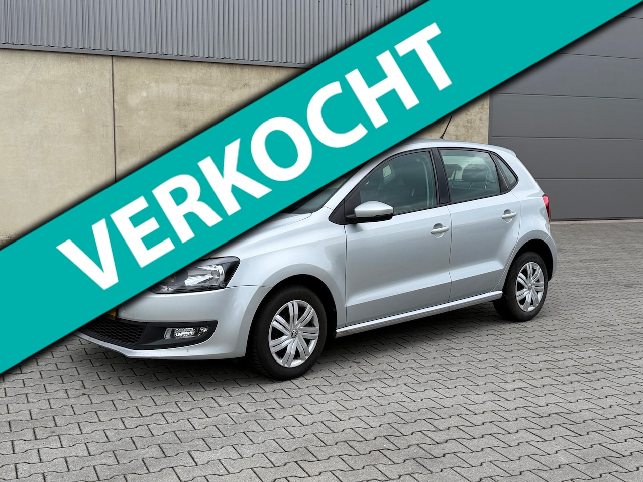 Volkswagen Polo - 1.2 Easyline 5 DEURS+CLIMATE AIRCO+NAVIGATIE+4X ELEKTRISCHE RAMEN+APK 08-06-2027+2 SLEUTEL - AutoWereld.nl